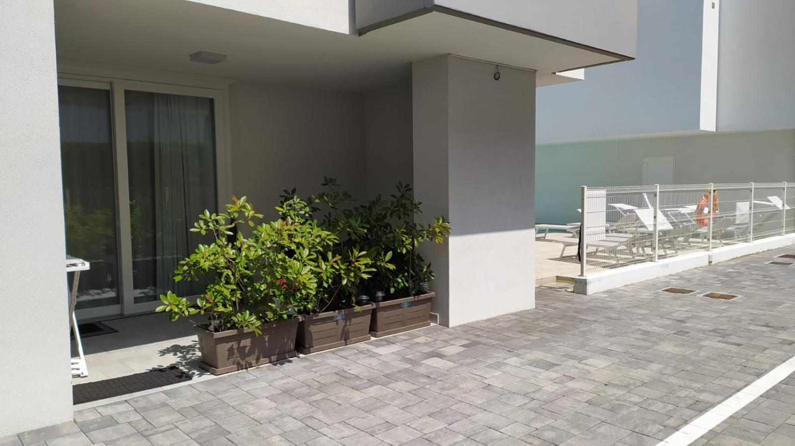 Jesolo Appartamenti F2 - Black And White Exteriör bild